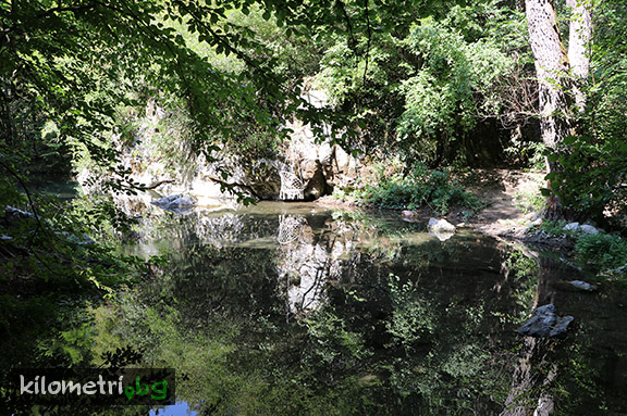 "Caves and springs of the Mladezhka River" eco trail